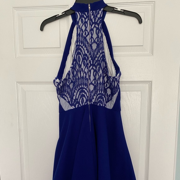 Very pretty dress!! - Picture 7 of 10